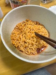ブルダック炒め麺(ブルダックボックンミョン)